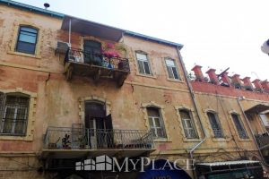 ברחוב בית אשל במבנה קסום מהתקופה העות'מאנית