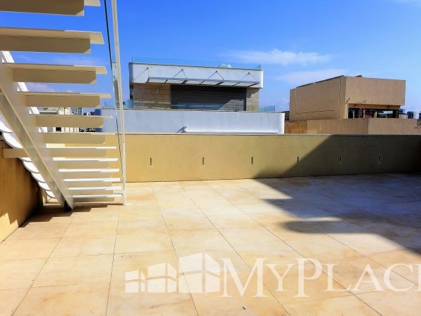 דירת גג יוקרתית עם נוף מלא לים 4