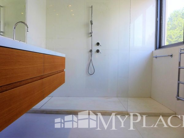 דירת גג יוקרתית עם נוף מלא לים 6