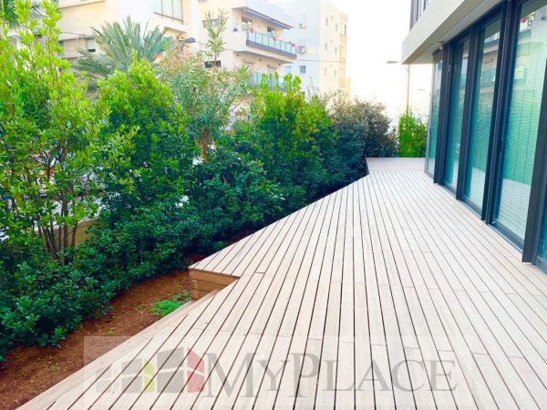 A Garden Apartment By The Sea 4