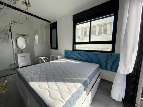 בבניין חדש בזמנהוף דירת 4 חד עם מחסן וחניה 7