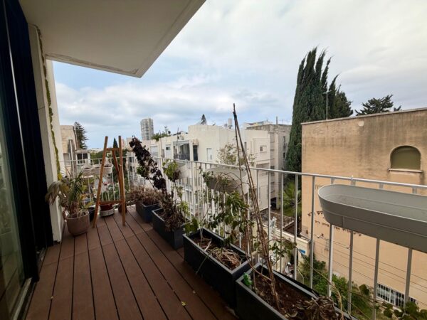 בבניין חדש בזמנהוף דירת 4 חד עם מחסן וחניה 1