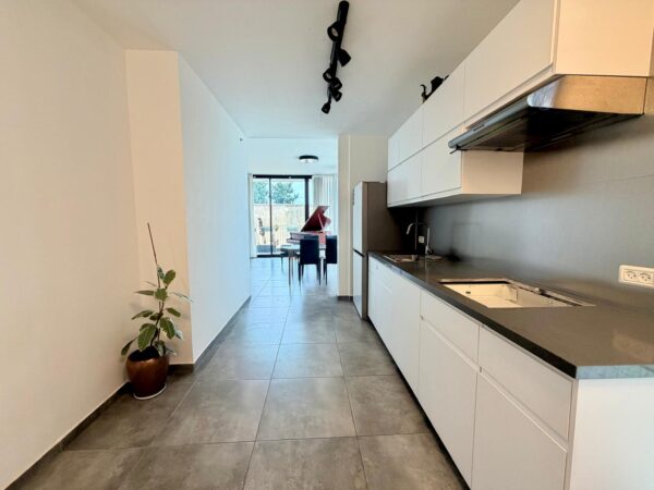 בבניין חדש בזמנהוף דירת 4 חד עם מחסן וחניה 4