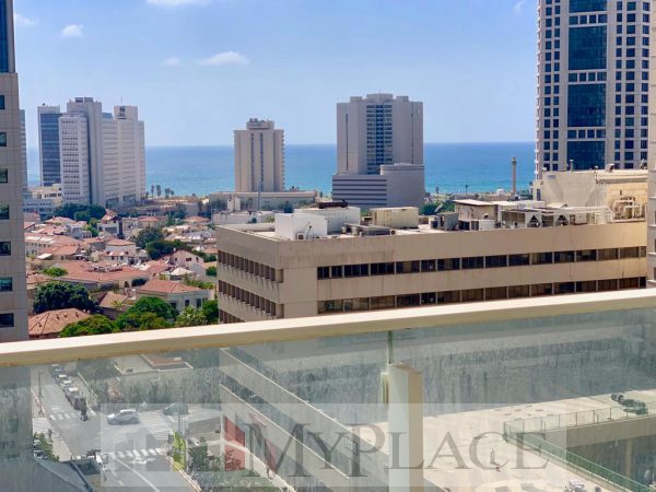 In a tower on Rothschild Boulevard 5