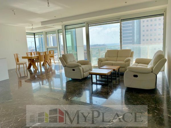 In a tower on Rothschild Boulevard 2