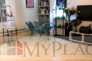 On Antokolski Huge Apartment