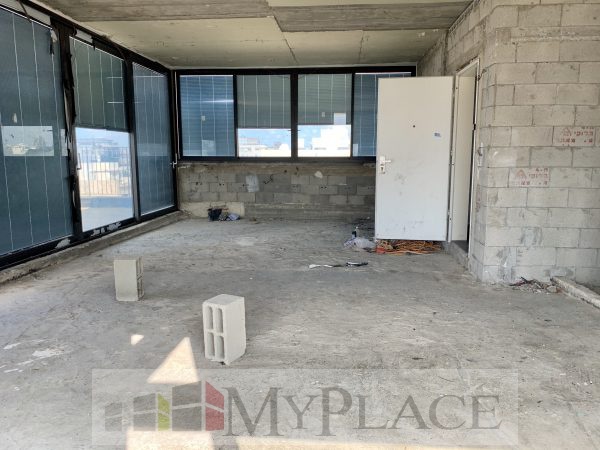 בבניין בוטיק חדש פנטהאוז עם נוף לים 2