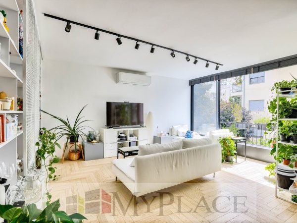 Gorgeous Renovated Apt In The Quiet Heart Of TLV 1