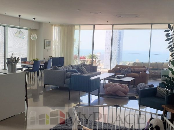 בצפון הישן דירת ענק במגדל יוקרה 2