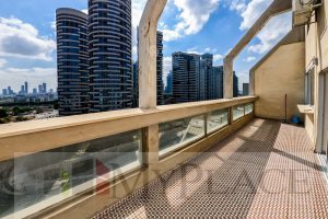 High Floor Penthouse In North TLV