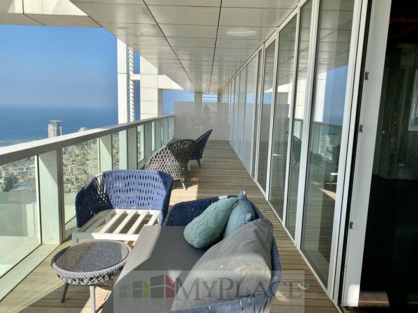 Spectacular Mini Penthouse In Luxurious Tower 2