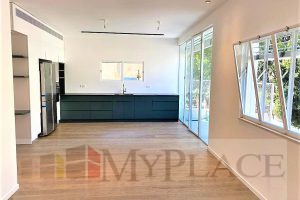 Gorgeous Renovated Apt In Heart Of TLV
