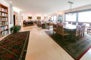 In The Migdal Hair Tower Gorgeous Huge 3 Room