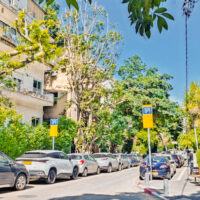 A 4 Room Apt In A Central Quiet St