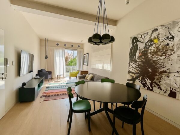 אדריכלית קסומה על גינת חיסין 6