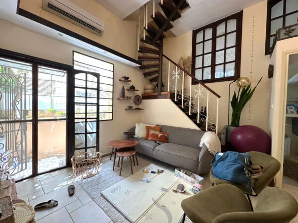 In Neve Tzedek A 6 Room Garden Apartment 1