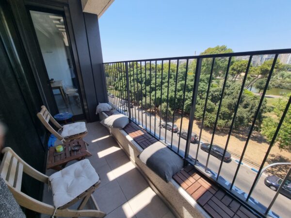 In Front Of Park HaYarkon Gorgeous 3 Room W Parking 4