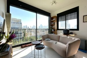 On Iconic Dizengoff ST Near Gordon 3 Room In Renovated BLDG