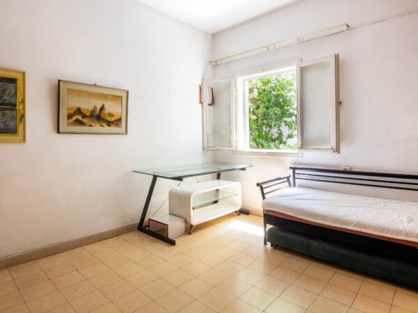 On Gorgeous ST In Old North Steps From The Park 8