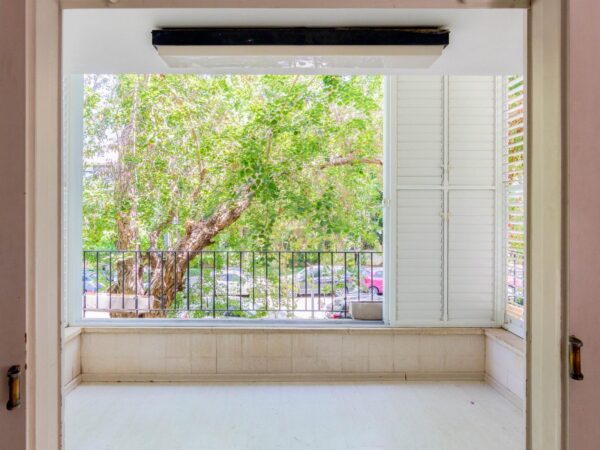 On Gorgeous ST In Old North Steps From The Park 4