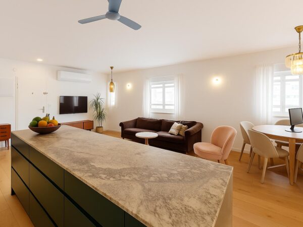 Rooftop Apt With Parking In The Heart 3