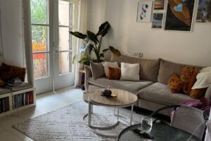 On Shlomo HaMelkh Near Sderot Ben Gurion Cute 2 Room