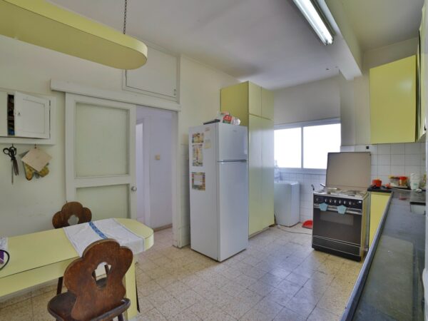 On Sderot Chen A Spacious Bright 3 Room 6