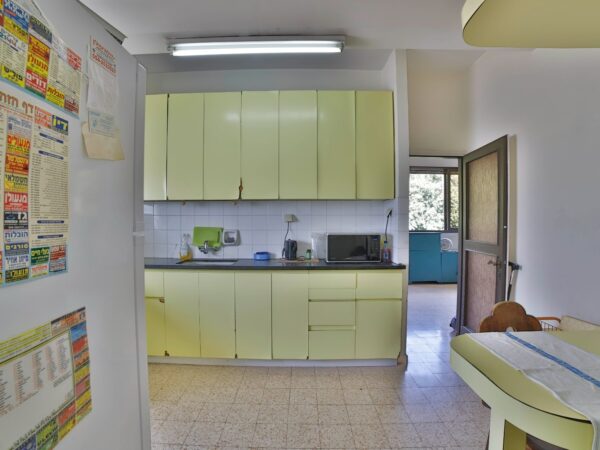 On Sderot Chen A Spacious Bright 3 Room 5