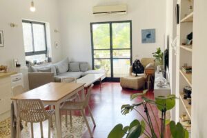 במקוה ישראל דירת 3 חד יפה ומשופצת