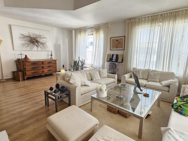 Unique Penthouse On Arnon Street 3