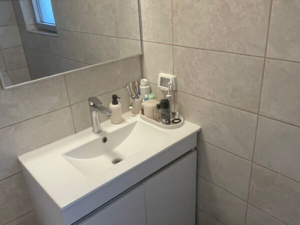 In Lev Hair On Yehuda HaLevi In New BLDG W Parking 4