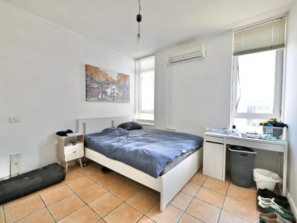 On Gottlieb Street A penthouse apartment 8