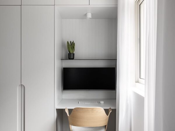 In North TLV Steps From The Park Renovated 4 Room 12