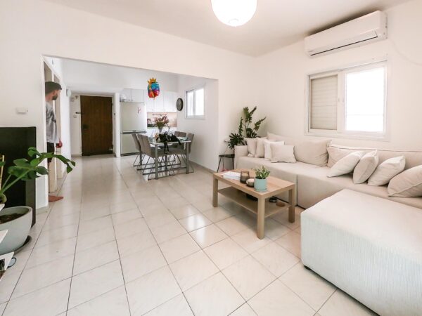 On Sokolov Pretty 3 Room Apt 2