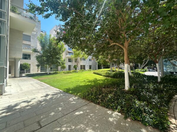 In A Luxurious Central TLV Tower W Double Parking 3