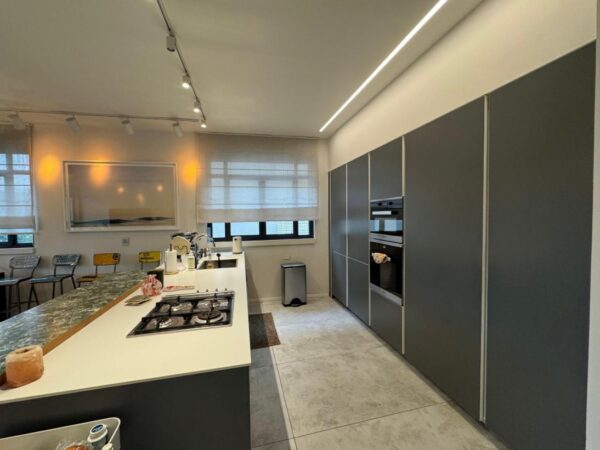 On Sderot Rotschild Amazing 5 Room W Parking 5