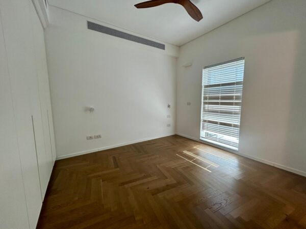 בשד ברוטשילד 3.5 חד בבניין היסטורי משוחזר 5