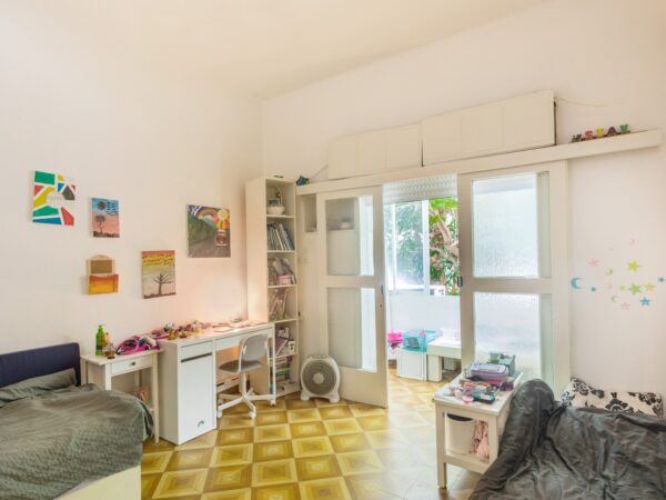 Charming And Quiet 3 Room Apt in Mane ST 5