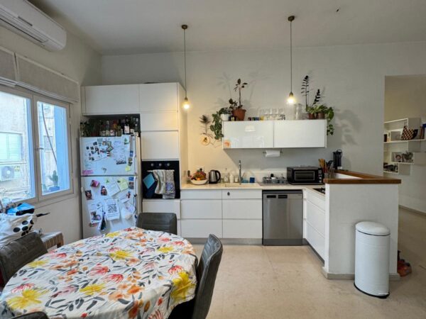 בישראליס השקט דירת 4 חד משופצת 4