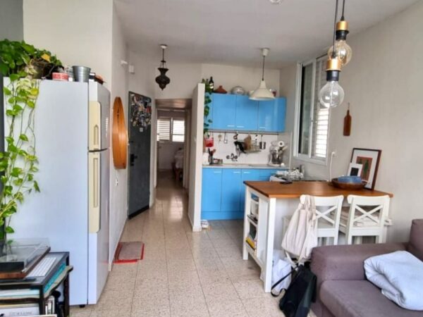 On Cremieh Near HaBima W Parking 3