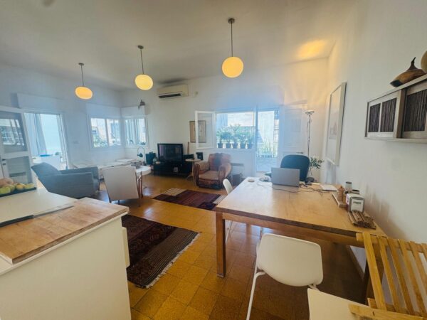 On Shalom Alechem Renovated W Balcony 2