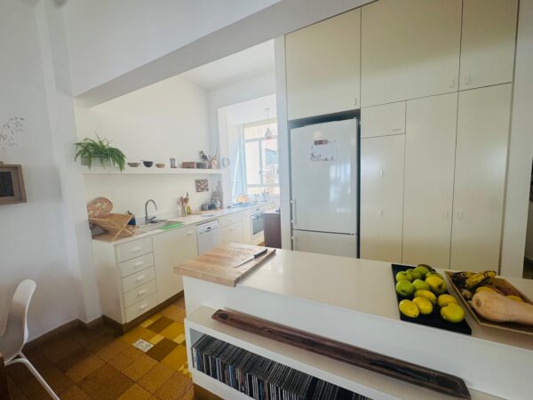 On Shalom Alechem Renovated W Balcony 4