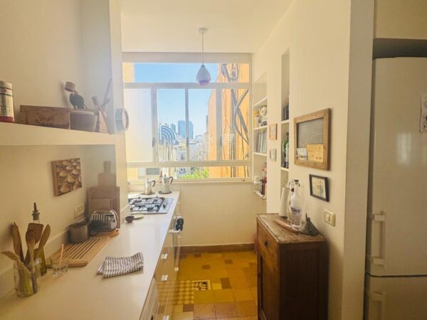 On Shalom Alechem Renovated W Balcony 5