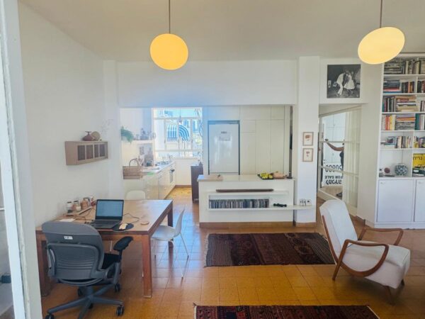 On Shalom Alechem Renovated W Balcony 3