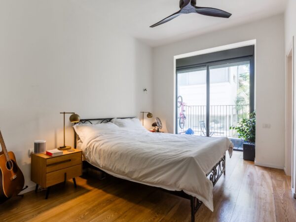 בריינס 4.5 חד מעוצבת אדריכלית עם חניה 9