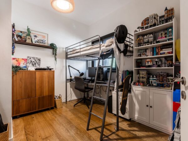 בריינס 4.5 חד מעוצבת אדריכלית עם חניה 10