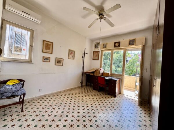 A Charming 4-Room Apt On Gordon Street 1