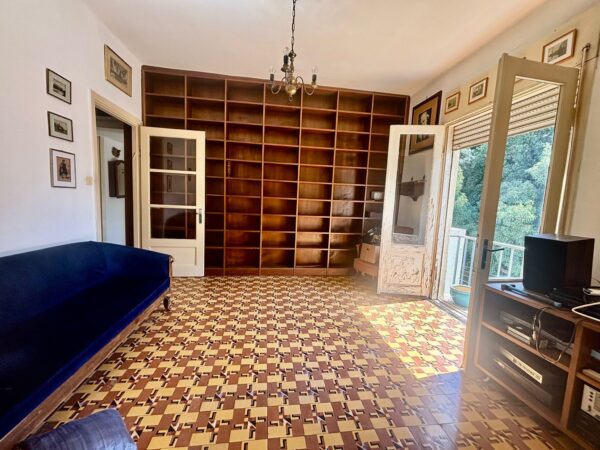 A Charming 4-Room Apt On Gordon Street 3