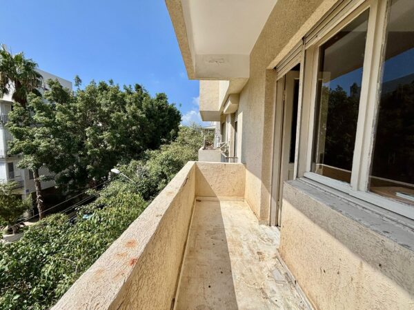 A Charming 4-Room Apt On Gordon Street 10