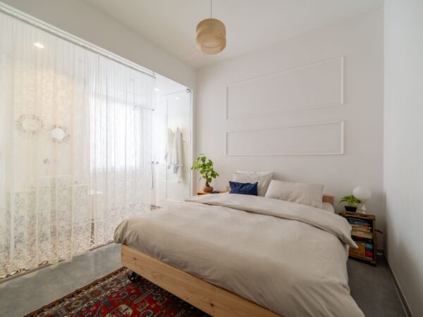 Nahmani 4 pièces rénové avec terrasse 7